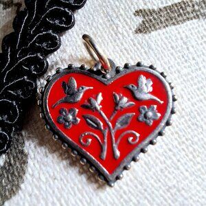 James Avery - Enamel Hearts in Bloom Charm